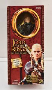 lot 60 image: LOTR Two Towers Collector Series Legolas with Authentically Styled Fabric Outfit & Accessories Figure in Box