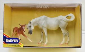 lot 95 image: Vintage Breyer Horses Susecion & Lefire  No. 1175, Original Box