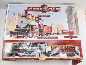 lot 136 image: Bachmann Big Haulers Super Chief Authentic G Scale 4-6-0 Steam Locomotive with Tender Train Set in Original Box