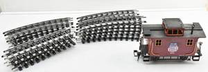 lot 137 image: Bachmann Big Haulers Union Pacific 425 G Scale Caboose Sold as Is 621537