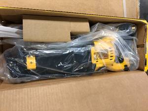 DEWALT 20V MAX Lithium Ion Cordless Brushless Reciprocating Saw with FLEXVOLT ADVANTAGE (Tool Only)Customer Returns See Pictures