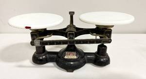lot 83 image: Vintage OHAUS Newark Scale for Pharmacy