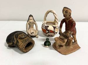 lot 101 image: Group of Pre-columbian and Southwestern Pottery