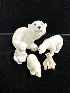 lot 103 image: Grp of 5 Porcelain Polar Bears by Various Makers
