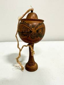 lot 100 image: Rare Early Mexican Tourist Toy - Super early