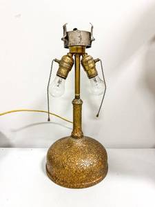 lot 130 image: Metal Oil Lamp Converted to an Electrical Lamp