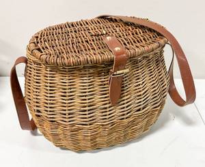 lot 144 image: Woven Vintage Creel