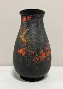 lot 165 image: Japanese Lacquered Bronze Vase with Birds
