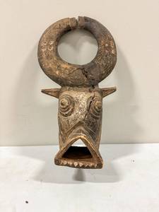 lot 8 image: Vintage Burkina Faso African Carved Wooden Mask