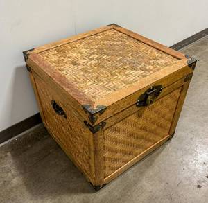 lot 7 image: A Woven Wood and Brass Hamper or Basket