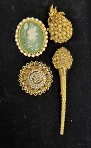 lot 37 image: Group of 4, Alice Caviness Costume Jewelry Brooches