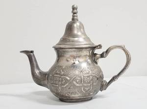 lot 39 image: Islamic Metal Teapot