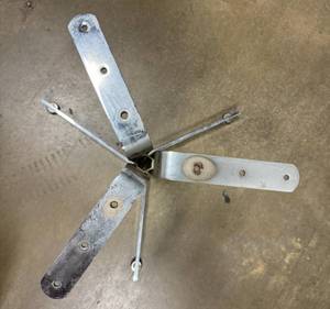 lot 237 image: Mid Century Modern Chrome Side Table Base