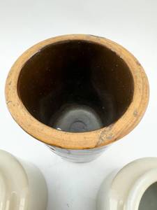 lot 64 image: Group of 3 Pottery Vases