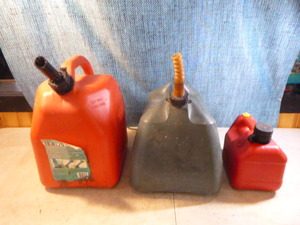 lot 80 image: 3 Gas Cans