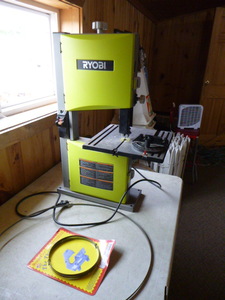 lot 90 image: Ryobi 8 Bench Band Saw