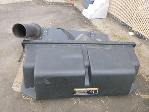 lot 97 image: Simplicity Grass Bagger Attachment