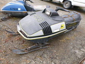lot 10 image: 1976 John Deere Liquifire 440 Snowmobile