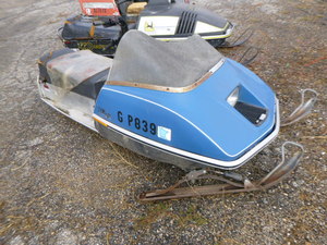 lot 11 image: 1976 Scorpion Whip 440 Snowmobile