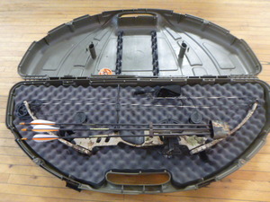 lot 100 image: Browning Backdraft Hunting Bow
