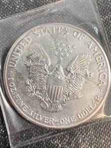 1990 AMERICAN SILVER EAGLE 1 TROY OZ .999 FINE SILVER