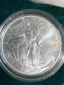 1995 AMERICAN SILVER EAGLE 1 TROY OZ .999 FINE SILVER