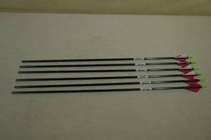 lot 21 image: 6 Beman Carbon Arrows