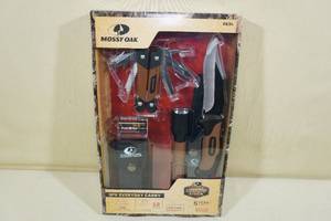 lot 74 image: Mossy Oak 3Pk Every Day Carry Knife Set