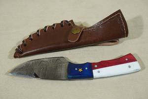 lot 80 image: Damascus Style Blade Hunting Knife