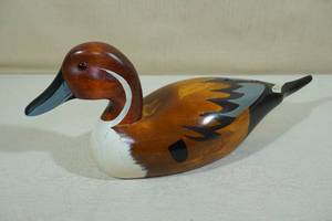 lot 90 image: Hand Carved And Painted Wood Duck Decoy