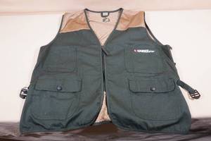 lot 95 image: Gander Mountain Hunting & Fishing Vest -Large