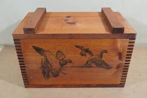 lot 113 image: Cabelas The Classic 1996 Dove Tailed Wooden Ammo Box