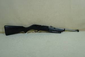 lot 127 image: Crosman 760 Pumpmaster BB Gun
