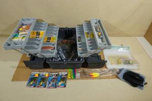 lot 133 image: Flambeau 6-Tray Hip Roof Tackle Box with Assorted Tackle