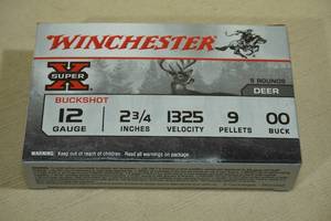 lot 205 image: 5 Winchester Super-X 12 Gauge 2-34 00BK Buckshot Shotshells