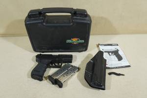 lot 14D image: Walther PK380 .380 ACP Semi-Auto Pistol - 3 Magazines and Holster