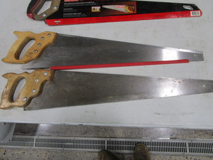 lot 31 image: Saws & Squares