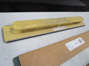 lot 34 image: 3M Sanding Block & Sandpaper 4 12x30