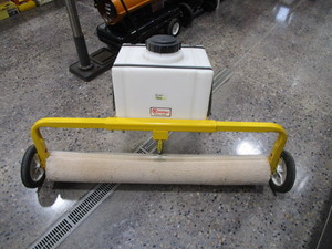 lot 47 image: Lawn Chemical Roller Applicator