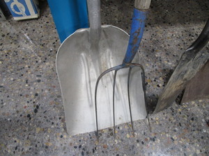 lot 61 image: Misc. Hand Tools