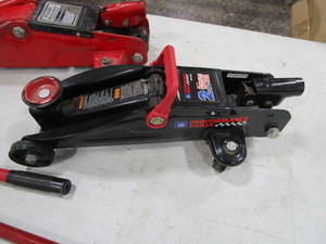lot 72 image: Floor Jacks