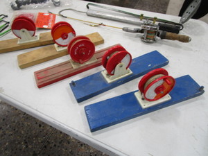 lot 80 image: Ice Fishing Items