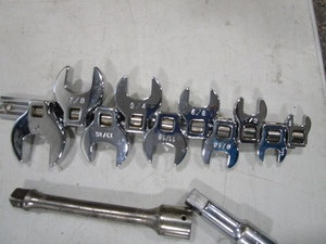 lot 114 image: 12 Drive Ratchets, Sockets, Extensions