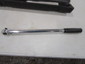 lot 118 image: 12 Drive Torque Wrench