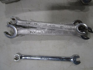 lot 123 image: Socket Wrenches & Line Wrenches
