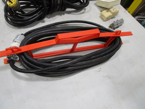 lot 150 image: Extension Chords & Power Strips