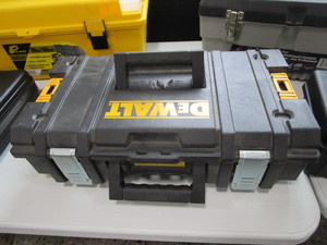 lot 160 image: Tool Boxes