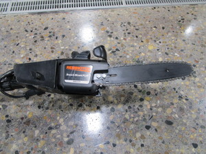 lot 177 image: Electric Pole Saw