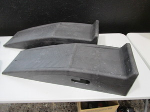 lot 186 image: Car Ramps & ATVLawn Mower Ramps