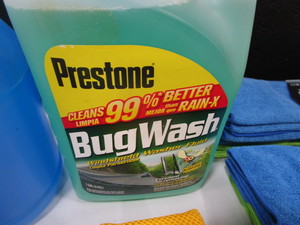 lot 189 image: Microfiber Towels, Sponges, Windshield Washer Fluid, Car Wash